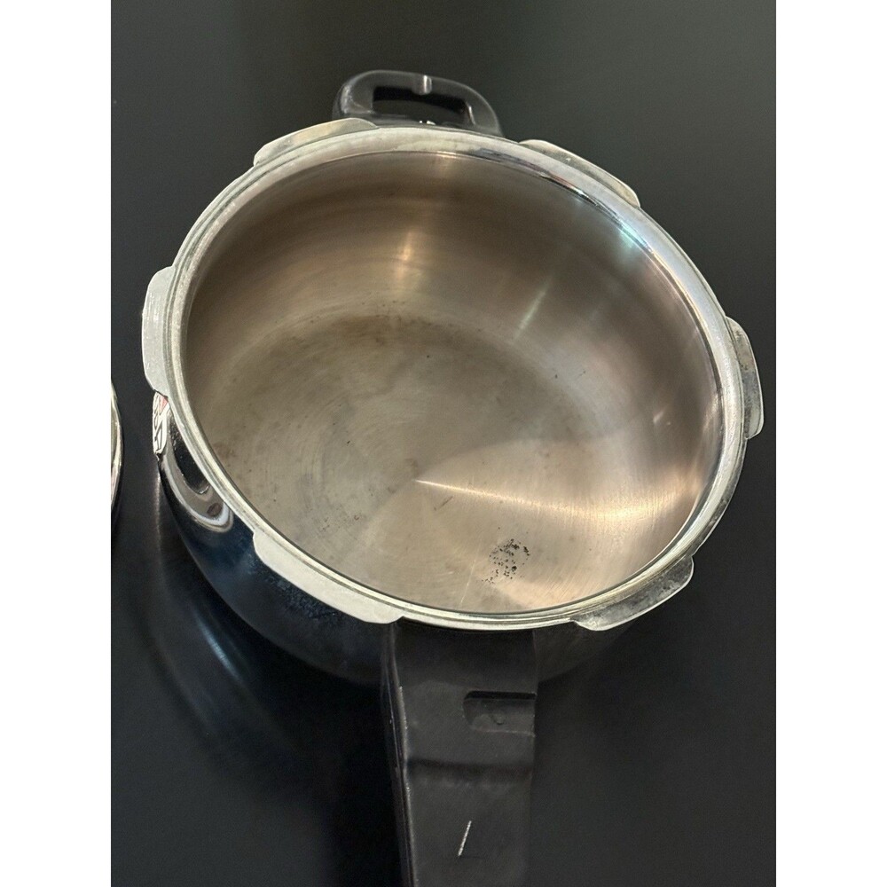 Garuda Pressure Cooker Salem Stainless Steel Stovetop Pot Pan 2.5 L - Picture 10 of 16